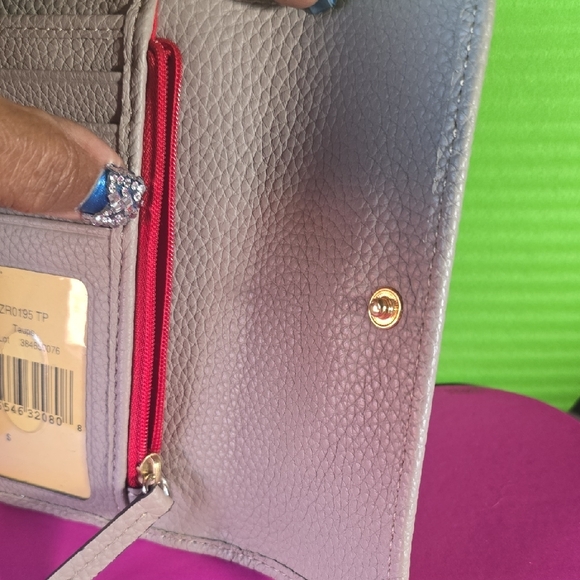 Lucca Leather Flap Dooney & Bourke Tan Leather Wallet - Picture 4 of 7